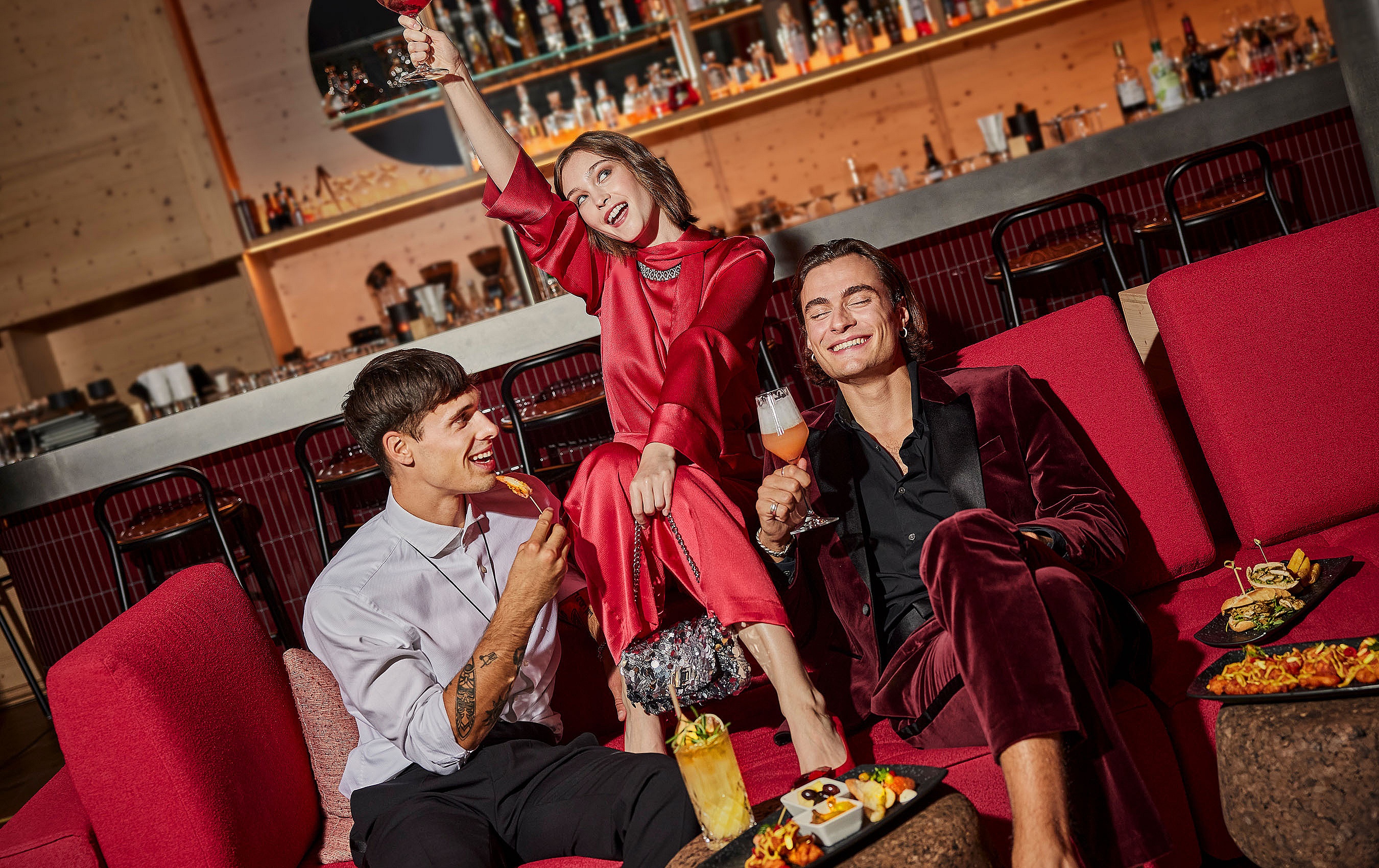 Bar freunde hotel restaurant hermitage luzern 01