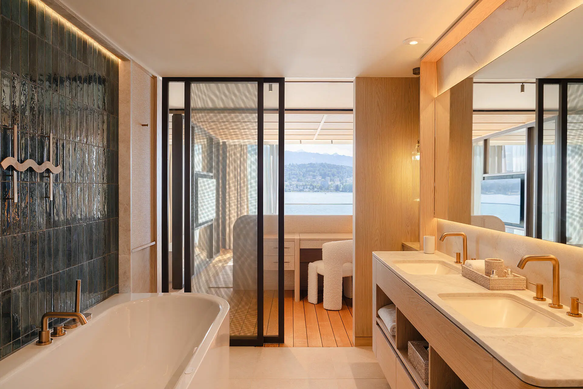 Hermitage Wellbeing Panorama Suite bathroom