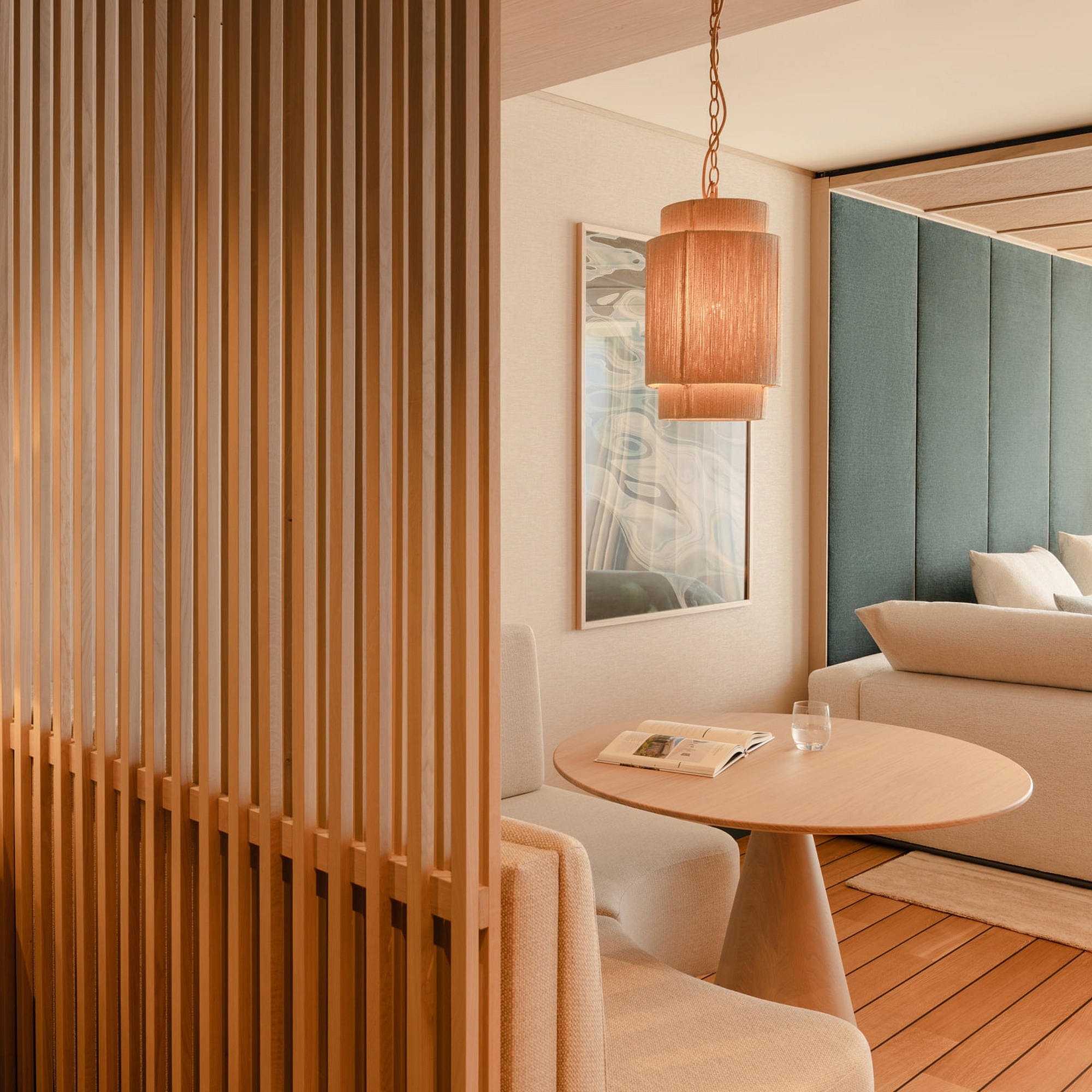 Wellbeing Panorama Suite dining area